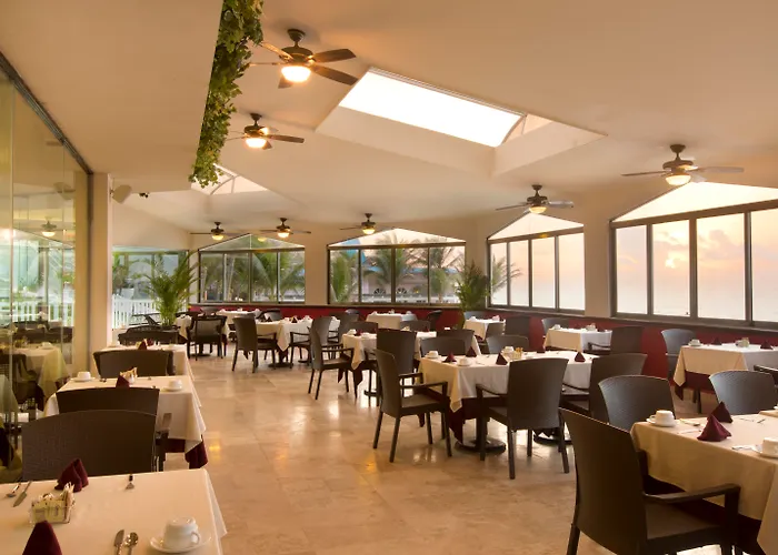 Golden Parnassus Resort & Spa (Adults Only) Cancún